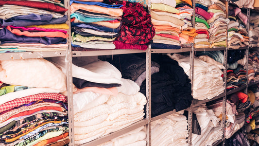 Pourquoi le choix du tissu est crucial dans vos vêtements de sport : Le guide Wear and Build