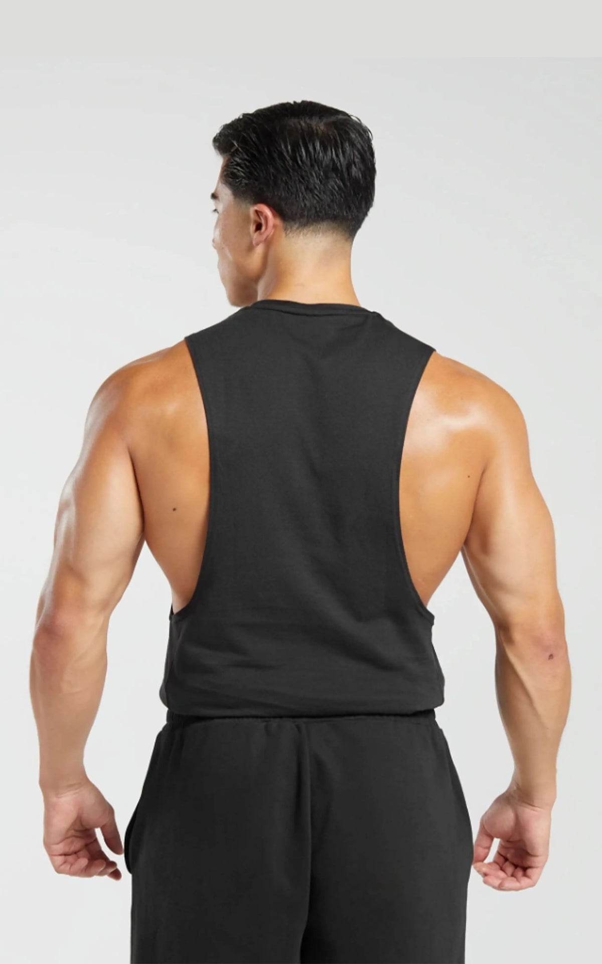STRIVING SAVAGE TANK Wear and Build